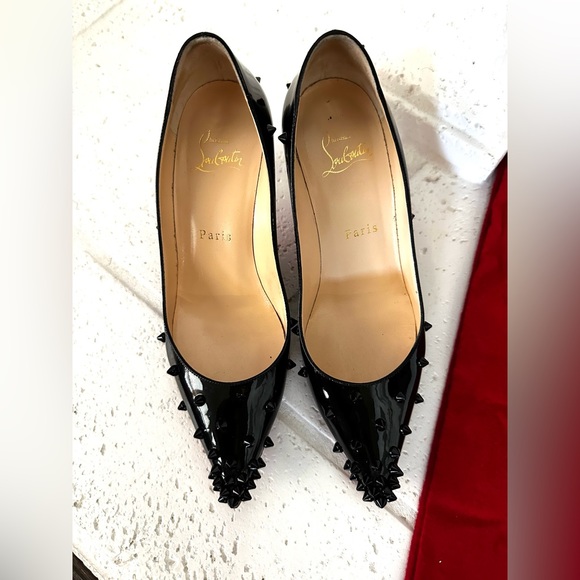 Christian Louboutin Black Patent Leather Diamond Spike Pumps 35 1/2 (US 5.5) - Picture 5 of 14